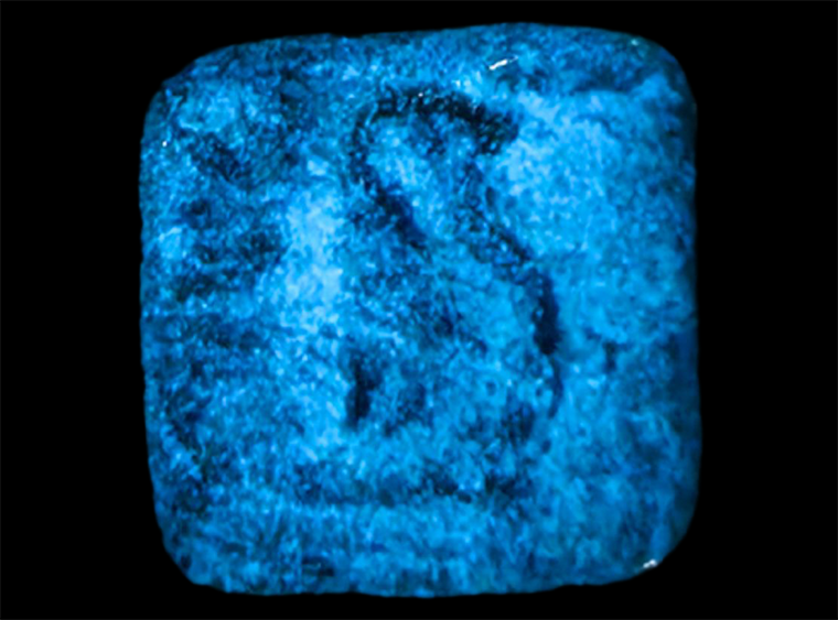 Mauve Glow In The Dark - 4 Ounces (Case of 1)