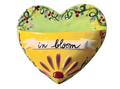 Bisque Mi Amor Wall Pocket (Case of 8)