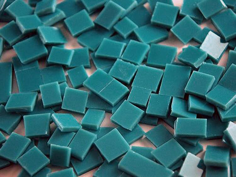 Peacock Green Opalescent Glass Bits (Case of 1)