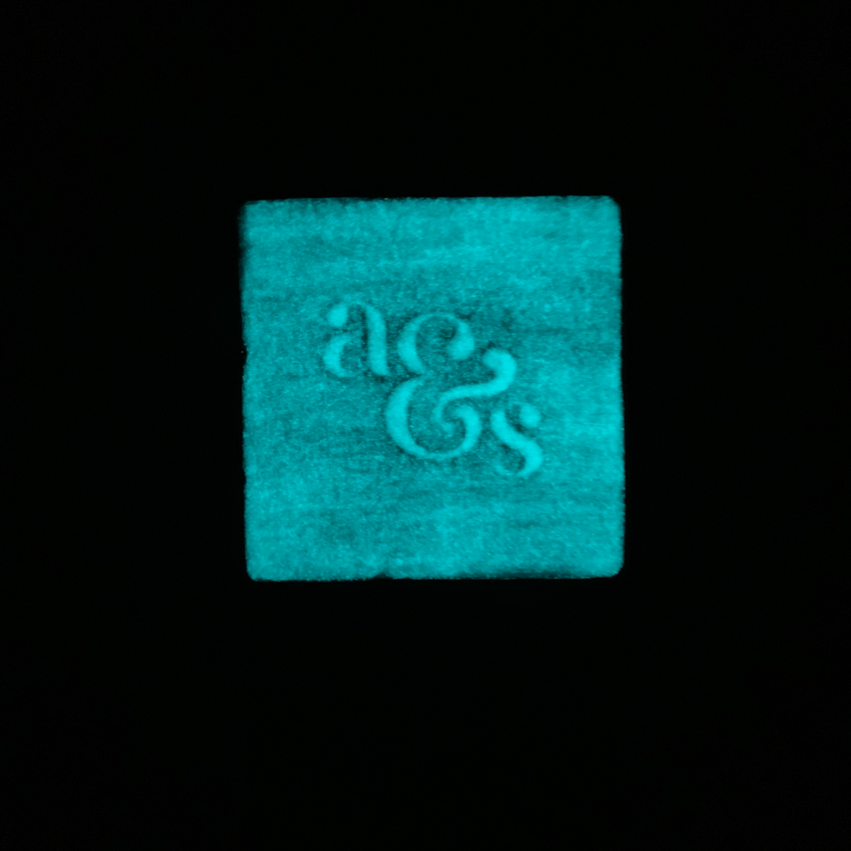 White glow glaze